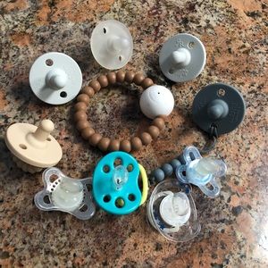 5 Ryan and rose Cutie PAT, cutie clip, & teether